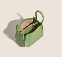 Women's Medium Leather Solid Color Vintage Style Classic Style Zipper Bucket Bag main image 5