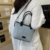 Women's Medium Denim Solid Color Classic Style Streetwear Rhinestone Bucket Zipper Crossbody Bag sku image 2