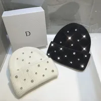 Women's Modern Style Classic Style Solid Color Eaveless Wool Cap main image 2