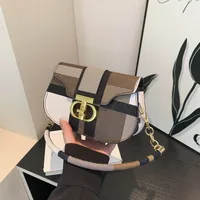 Women's Medium Pu Leather Geometric Streetwear Square Lock Clasp Underarm Bag sku image 5