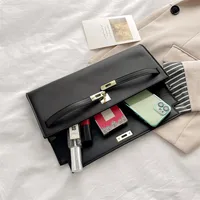 Women's Pu Leather Solid Color Elegant Square Lock Clasp Handbag main image 5