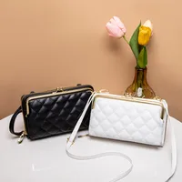 Embroidered Mobile Phone Bag Ladies Bag Bag New  Women's Bag Wholesale Live Shoulder Mobile Phone Bag main image 3