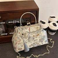 Women's Medium Flower Elegant Classic Style Embroidery Square Clasp Frame Crossbody Bag main image 6