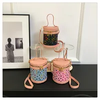 Women's Medium Pu Leather Color Block Heart Shape Streetwear Cylindrical Zipper Crossbody Bag main image 1
