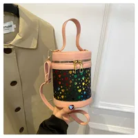 Women's Medium Pu Leather Color Block Heart Shape Streetwear Cylindrical Zipper Crossbody Bag sku image 1