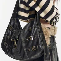 Women's Large Pu Leather Solid Color Streetwear Square Zipper Tote Bag main image 1