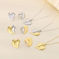 Wholesale Jewelry Elegant Vintage Style Streetwear Heart Shape 304 Stainless Steel 18K Gold Plated Jewelry Set main image 1