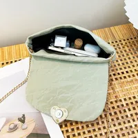 Women's Small Cloth Solid Color Streetwear Shell Magnetic Buckle Shoulder Bag Crossbody Bag main image 2