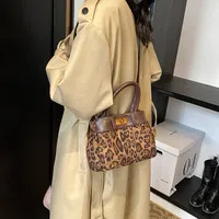 Foreign Trade Niche Leopard Print Bag Female 2024 New Popular All-Matching Messenger Bag Autumn And Winter Portable Bucket Bag Small Carrying Bag main image 4