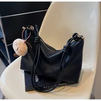 Women's Large Pu Leather Solid Color Streetwear Dumpling Shape Zipper Shoulder Bag sku image 1