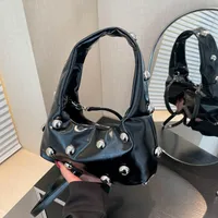 Women's Pu Leather Solid Color Streetwear Square Magnetic Buckle Shoulder Bag Underarm Bag main image 3