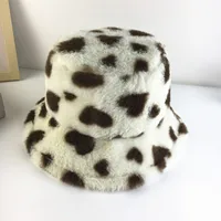 Korean Style Sweet Love Fisherman Hat Women's Autumn And Winter  Warm Ear Protector Big Head Basin Hat Plush Bucket Hat main image 2