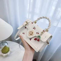 Women's Pu Leather Solid Color Streetwear Square Magnetic Buckle Handbag main image 3