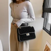 Women's Small Velvet Solid Color Vintage Style Classic Style Square Lock Clasp Shoulder Bag main image 5