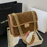 Women's Small Velvet Solid Color Vintage Style Classic Style Square Lock Clasp Shoulder Bag main image 2