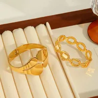 Casual Elegant Artistic Geometric 304 Stainless Steel 18K Gold Plated Unisex Bangle main image 1