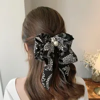 Women's Simple Style Bow Knot Pearl Hair Clip main image 4
