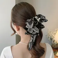 Women's Simple Style Bow Knot Pearl Hair Clip main image 5