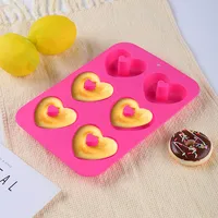 Cute Heart Shape Silica Gel Bakeware 1 Piece main image 2