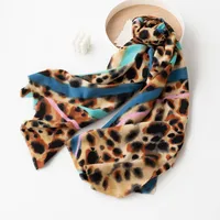 Women's Elegant Leopard Imitation Cashmere Scarf main image 2