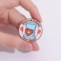 Casual Elegant Lady Geometric Alloy Stoving Varnish Unisex Brooches main image 4