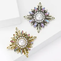 Luxurious Shiny Geometric Alloy Women's Brooches main image 1