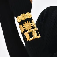 Modern Style Classic Style Chrysanthemum 201 Stainless Steel 18K Gold Plated None Bangle In Bulk main image 1