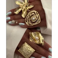 Elegant Exaggerated Geometric Flower Imitation Pearl Alloy Irregular Plating Women's Rings main image 1
