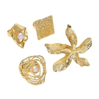 Elegant Exaggerated Geometric Flower Imitation Pearl Alloy Irregular Plating Women's Rings main image 5
