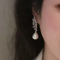 1 Pair Elegant Classic Style Geometric Leaf Water Droplets Copper Zircon Drop Earrings main image 4