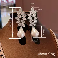 1 Pair Elegant Classic Style Geometric Leaf Water Droplets Copper Zircon Drop Earrings main image 2