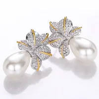 1 Pair Elegant Classic Style Leaf Copper Imitation Pearl Zircon Ear Studs main image 3