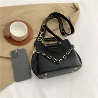 Women's Pu Leather Solid Color Classic Style Streetwear Square Zipper Handbag Crossbody Bag main image 5