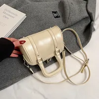 Women's Pu Leather Solid Color Classic Style Streetwear Pillow Shape Zipper Handbag Crossbody Bag main image 10