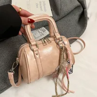Women's Pu Leather Solid Color Classic Style Streetwear Pillow Shape Zipper Handbag Crossbody Bag main image 8