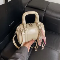 Women's Pu Leather Solid Color Classic Style Streetwear Pillow Shape Zipper Handbag Crossbody Bag sku image 1