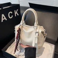 Women's Pu Leather Solid Color Classic Style Streetwear Bucket Zipper Handbag Crossbody Bag sku image 3