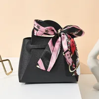 European Style Creative Wedding Candy Box Leather Handheld Bag Ins Style Wedding Party Favors Return Gift Candy Packaging sku image 8