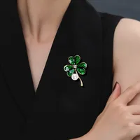Vacation Simple Style Leaf Alloy Inlay Zircon Leaves Brooches main image 1