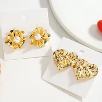 1 Pair Vacation Classic Style Heart Shape Flower Imitation Pearl Alloy Ear Studs main image 5