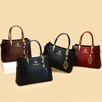 Women's Large Pu Leather Solid Color Vintage Style Square Zipper Handbag main image 1