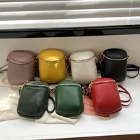 Women's Leather Solid Color Streetwear Sewing Thread Shell Zipper Crossbody Bag main image 1