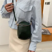 Women's Leather Solid Color Streetwear Sewing Thread Shell Zipper Crossbody Bag main image 3