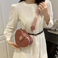 Women's Pu Leather Heart Shape Cute Streetwear Sewing Thread Heart-shaped Zipper Shoulder Bag main image 2
