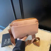Women's Medium Cloth Solid Color Classic Style Square Zipper Shoulder Bag main image 6