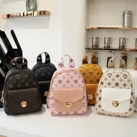Geometric Daily Women's Backpack main image 1