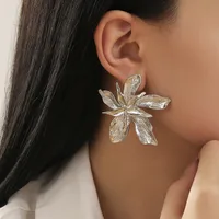 1 Pair Vacation Simple Style Flower Plating Alloy Ear Studs main image 4