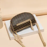 Women's Small Pu Leather Geometric Vintage Style Dumpling Shape Zipper Shoulder Bag main image 3