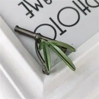 Retro Leaf Alloy Women's Brooches main image 2
