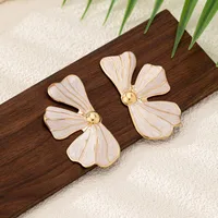 1 Pair Simple Style Classic Style Flower Zinc Alloy Ear Studs main image 3